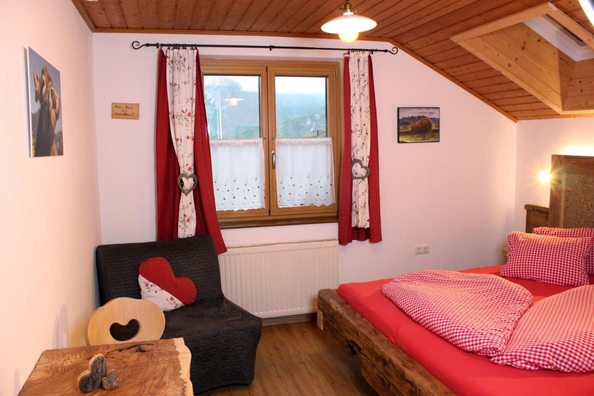 Familienbauernhof Christa Farm stay *