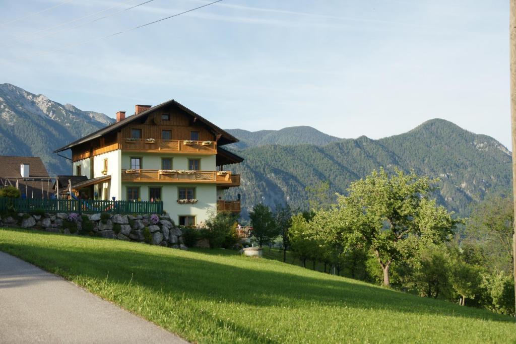 Familienbauernhof Christa Farm stay *